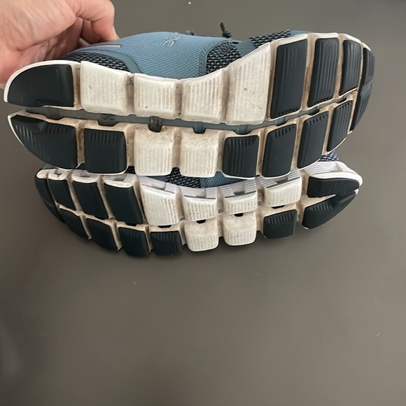 On Cloud 5 running shoes Women’s 6 - Picture 3 of 4